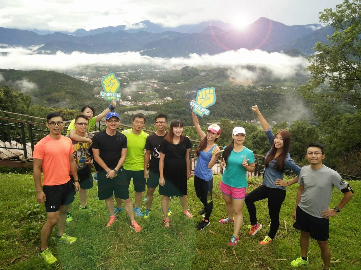 Sun Moon Lake Onelife Hostel Yuchi Bagian luar foto